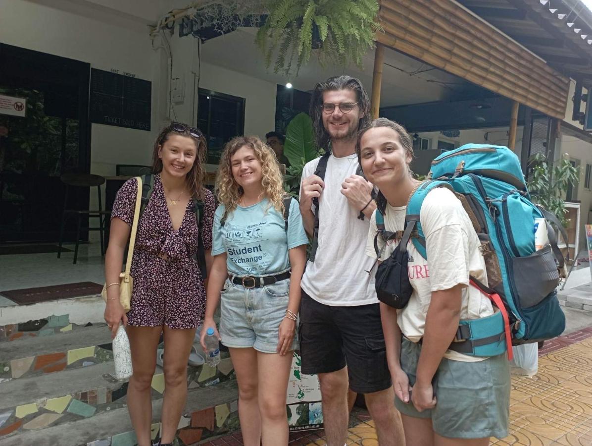 Sweed Dee Hostel Kepulauan Phi Phi Bagian luar foto