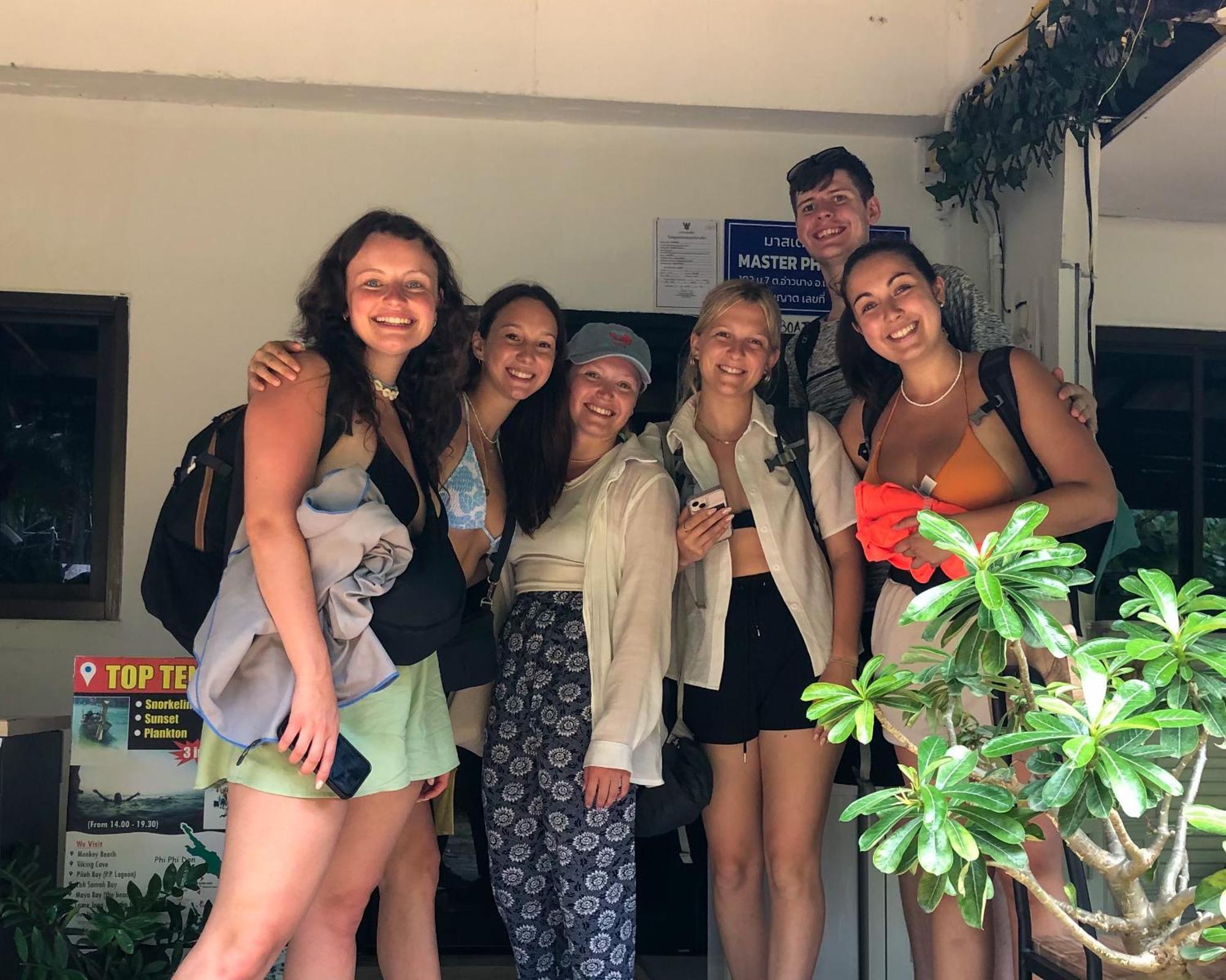Sweed Dee Hostel Kepulauan Phi Phi Bagian luar foto